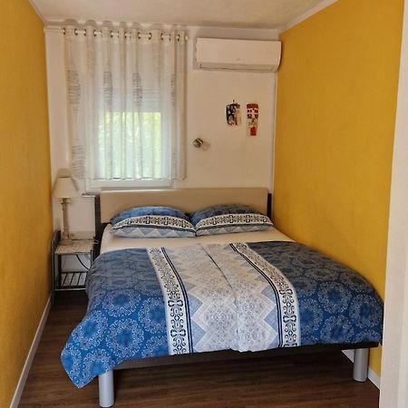 Rooms Jurca โพสโตยนา ภายนอก รูปภาพ