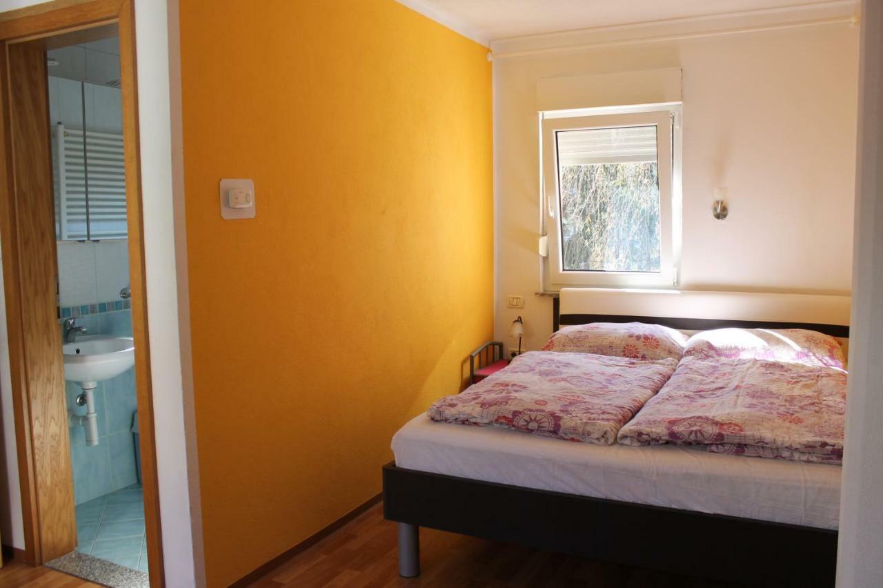 Rooms Jurca โพสโตยนา ภายนอก รูปภาพ
